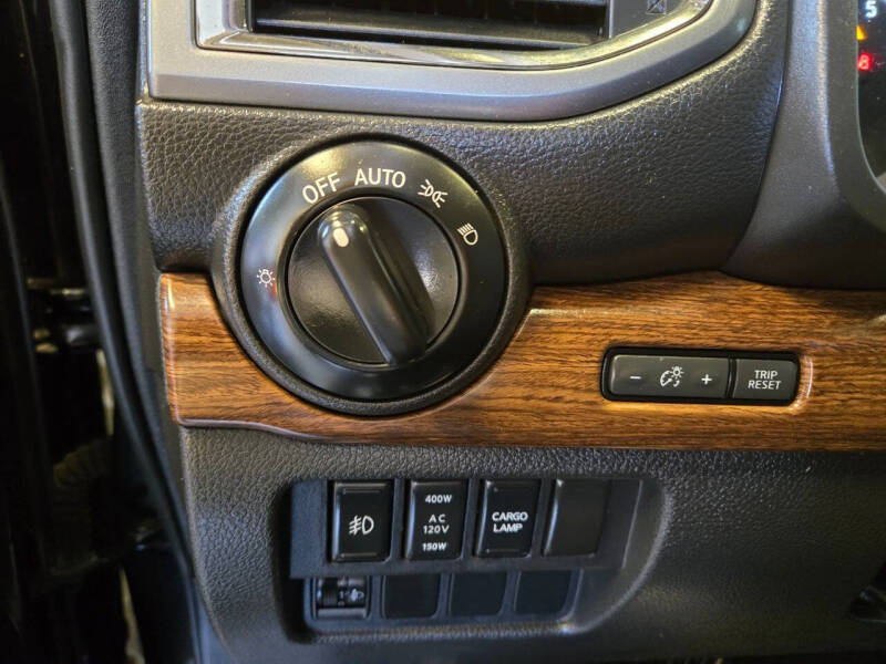 2019 Nissan Titan Platinum Reserve