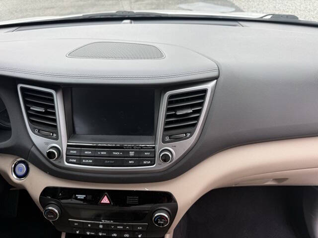 2017 Hyundai Tucson SE Plus