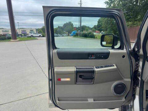 2004 HUMMER H2