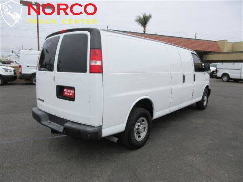 2017 Chevrolet Express 2500