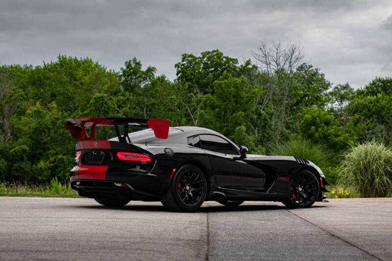 2017 Dodge Viper GTC