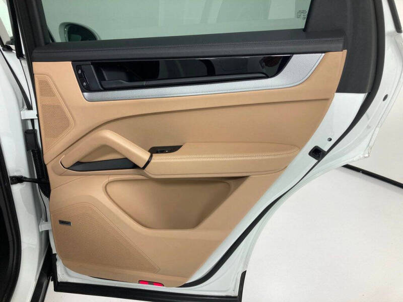 2024 Porsche Cayenne