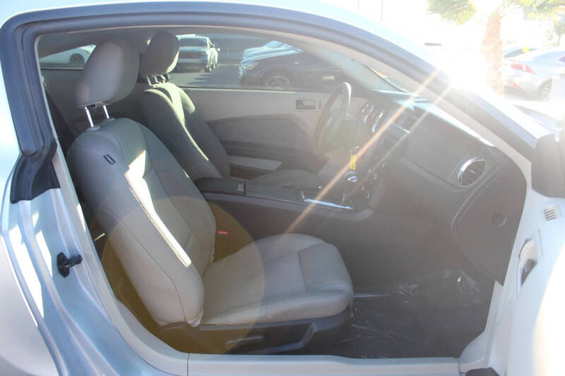 2010 Ford Mustang V6 Premium