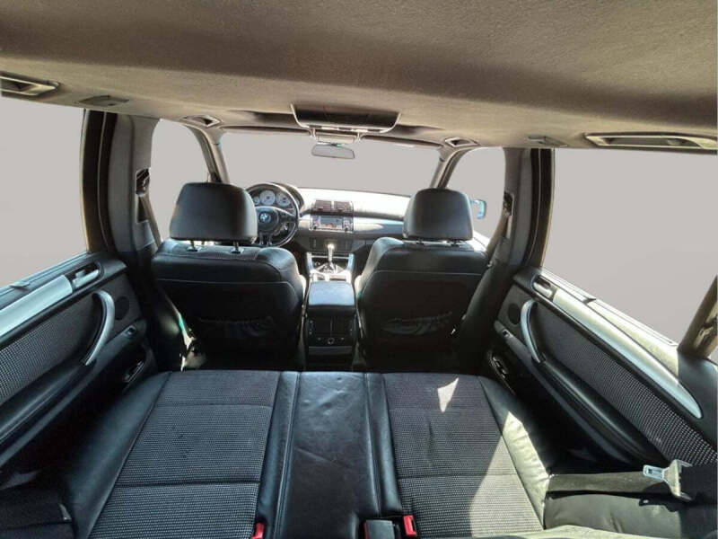 2003 BMW X5 4.6is