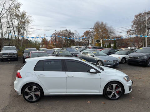 2017 Volkswagen Golf GTI SE