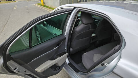 2021 Toyota Camry Hybrid LE