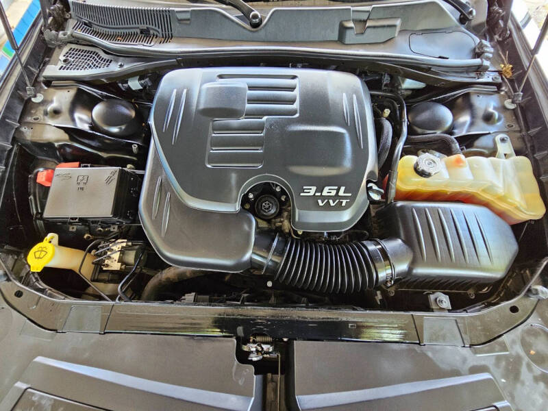 2018 Dodge Challenger SXT Plus