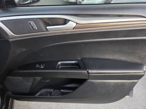 2020 Ford Fusion SEL