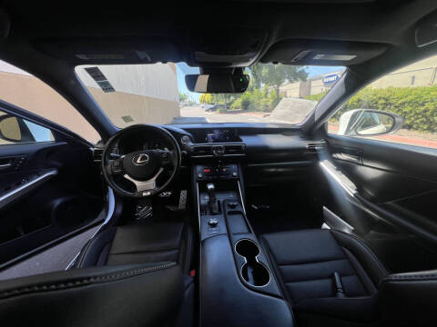 2018 Lexus IS 300