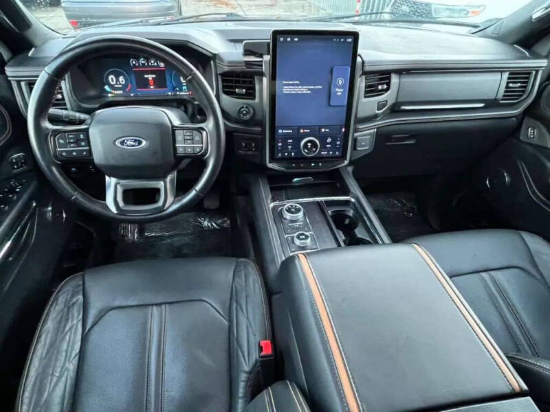 2023 Ford Expedition MAX Platinum