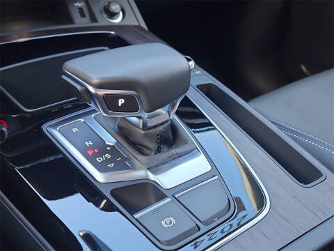 2024 Audi Q5 e quattro S line Premium 55 TFSI