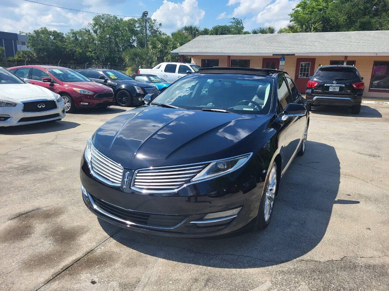 2016 Lincoln MKZ for sale at FAMILY AUTO BROKERS in Longwood, FL