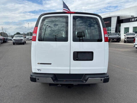 2025 Chevrolet Express 3500