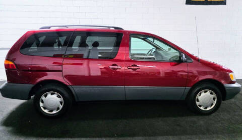 1999 Toyota Sienna LE