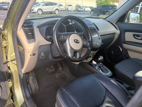 2013 Kia Soul +
