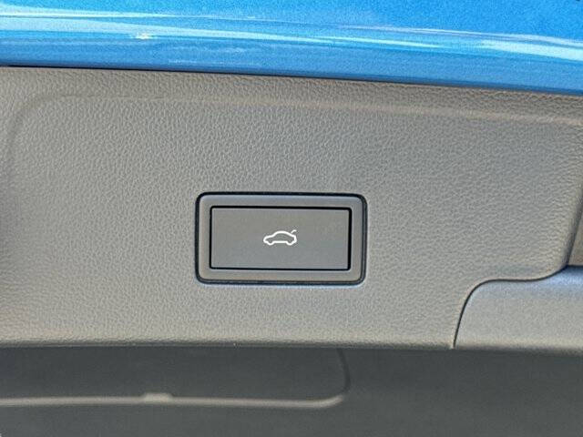 2024 Volkswagen Atlas Cross Sport SEL Premium R-Line 4Motion