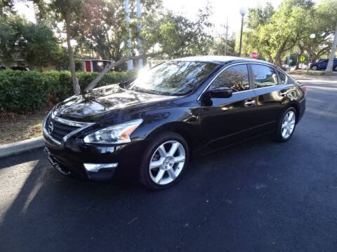 2014 Nissan Altima for sale at DONNY MILLS AUTO SALES in Largo FL