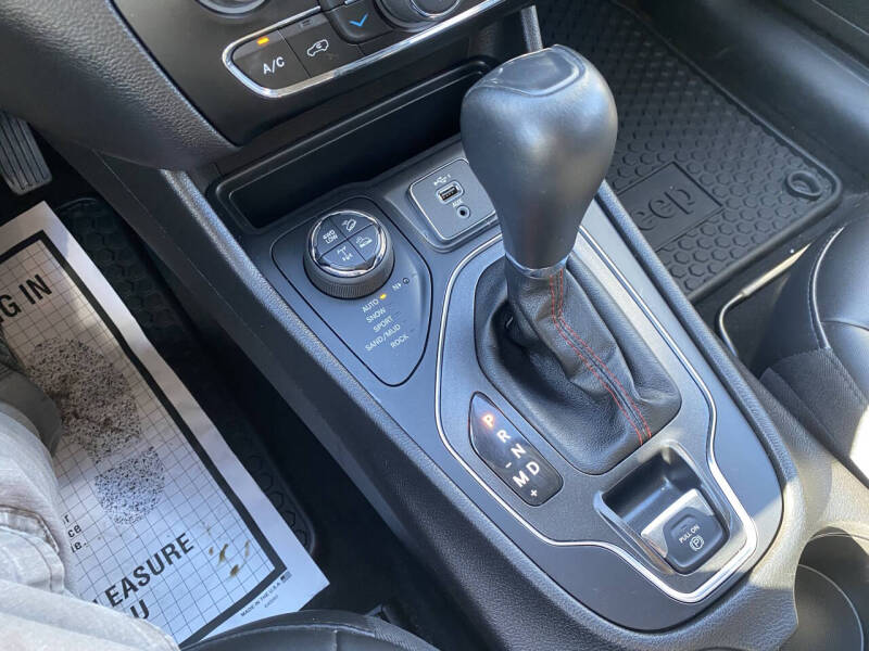 2020 Jeep Cherokee Trailhawk