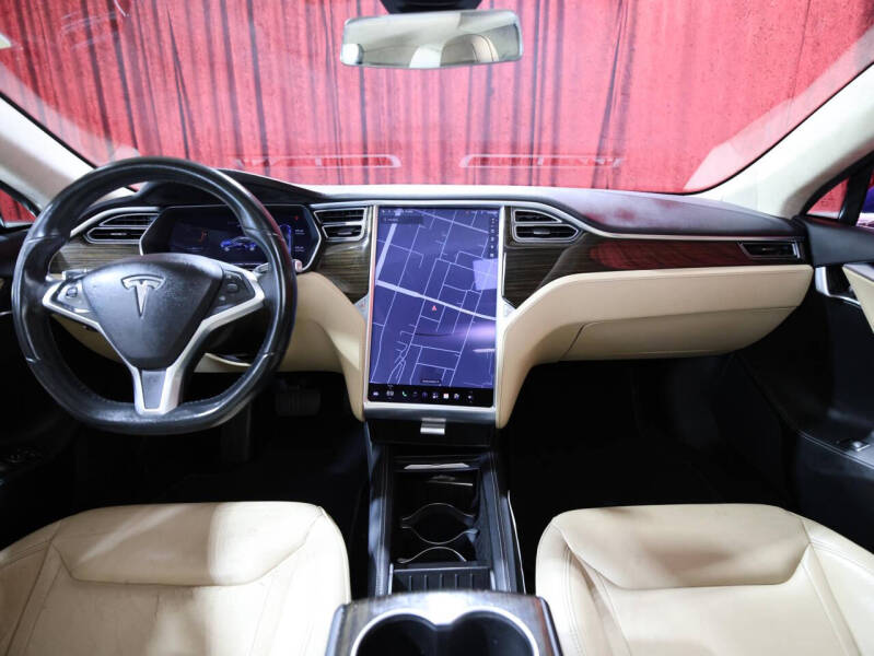 2015 Tesla Model S
