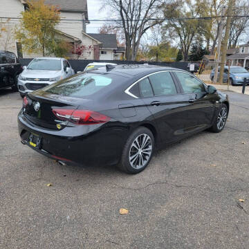 2019 Buick Regal Sportback Essence