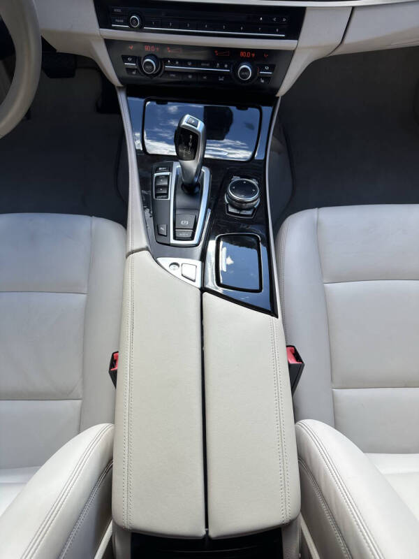 2014 BMW 5 Series 528i