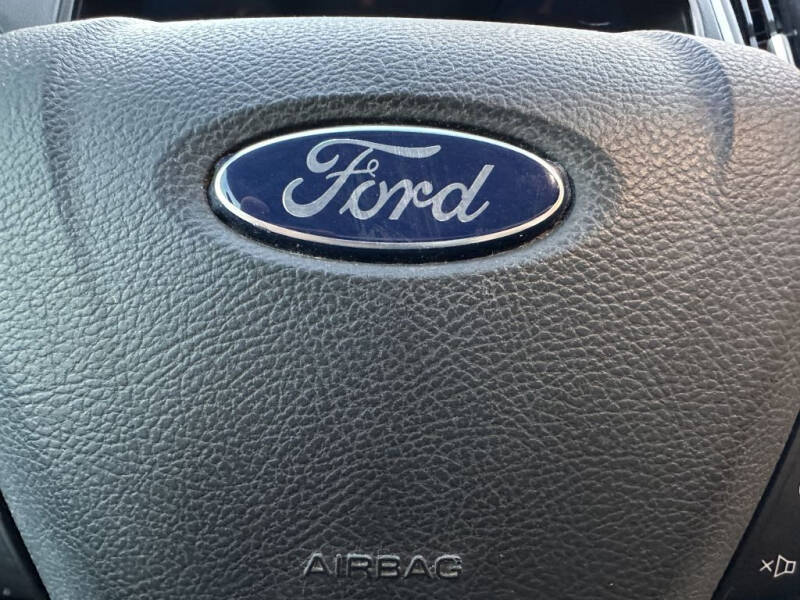 2017 Ford Edge SE