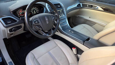 2016 Lincoln MKZ