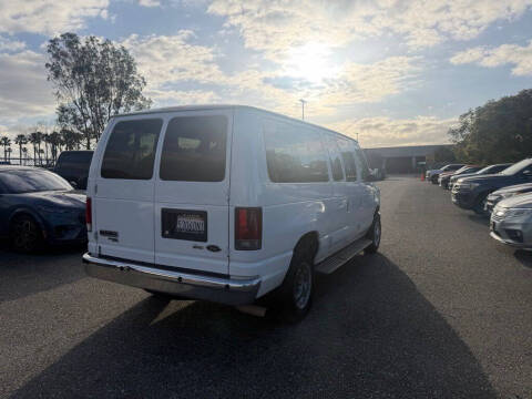 2013 Ford E-Series E-350 SD XLT