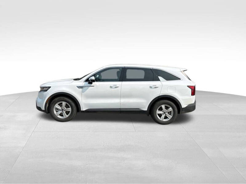 Used 2023 Kia Sorento LX with VIN 5XYRG4LC1PG172882 for sale in Maysville, KY