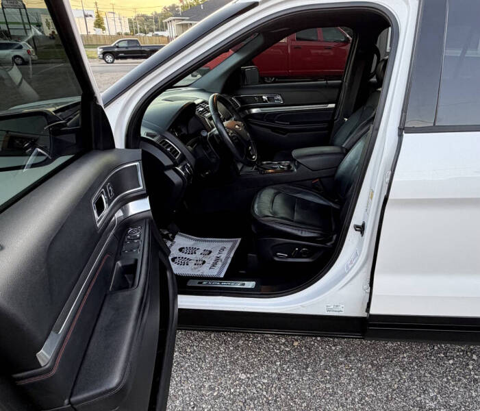 2017 Ford Explorer Sport