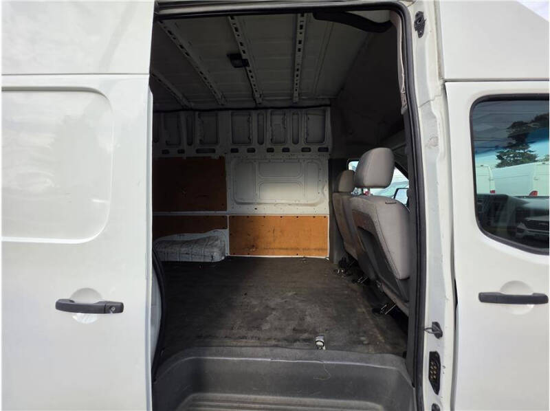 2017 Nissan NV