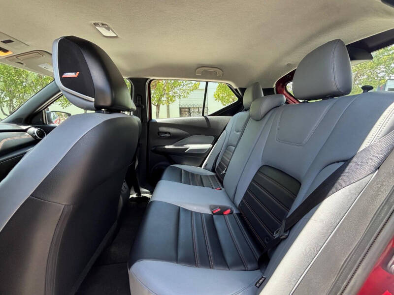 2022 Nissan Kicks SR