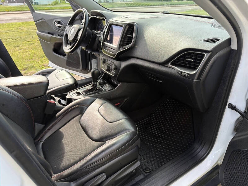 2019 Jeep Cherokee Trailhawk