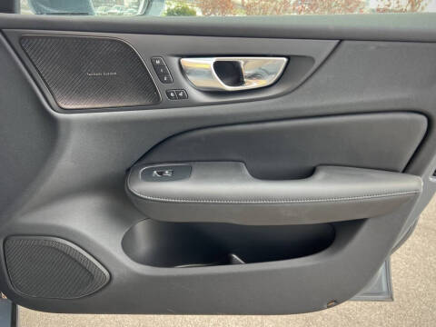 2023 Volvo S60 B5 Ultimate Bright Theme