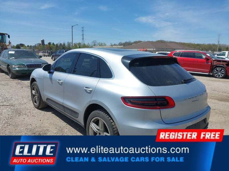 2015 Porsche Macan S