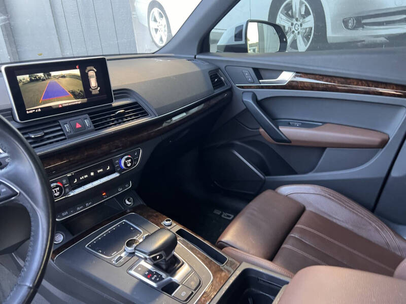 2018 Audi Q5 2.0T quattro Premium Plus