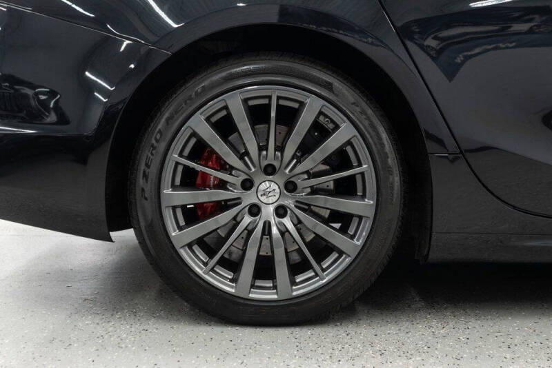 2022 Maserati Ghibli Modena Q4