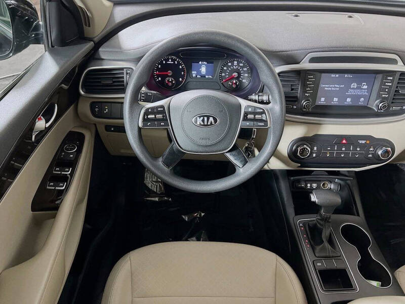 2019 Kia Sorento LX