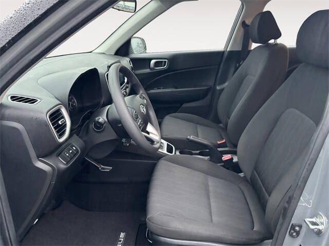 2022 Hyundai Venue SE