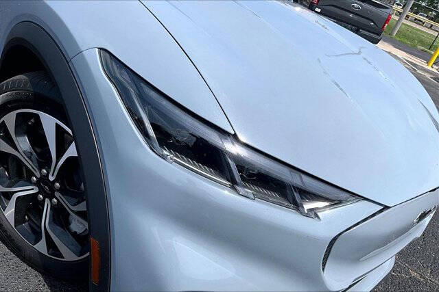2025 Ford Mustang Mach-E Select