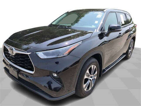 2021 Toyota Highlander for sale at Strosnider Chevrolet in Hopewell VA