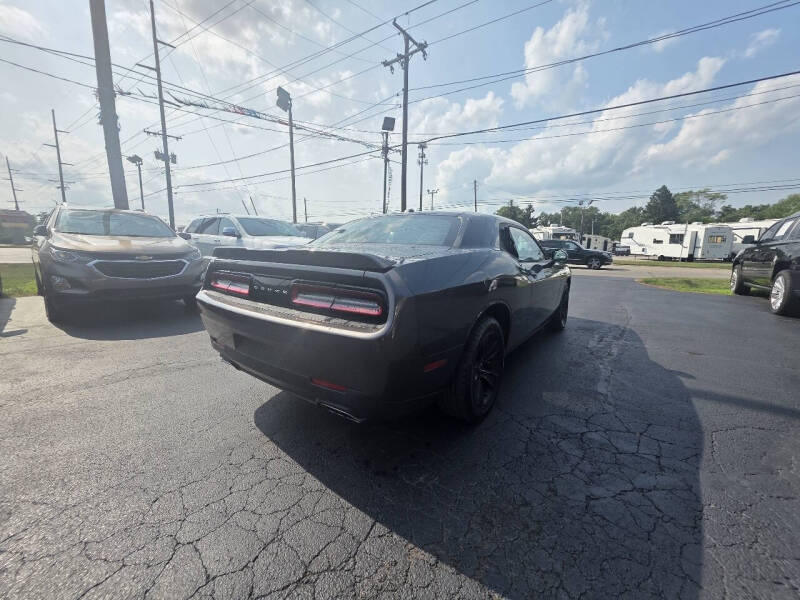 2015 Dodge Challenger SXT