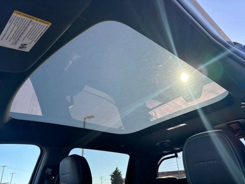 2024 GMC Sierra EV Denali Edition 1