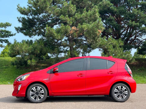 2016 Toyota Prius c Three