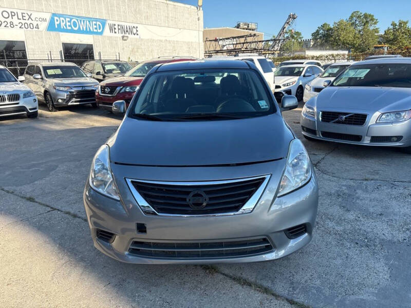 2012 Nissan Versa 1.6 SV
