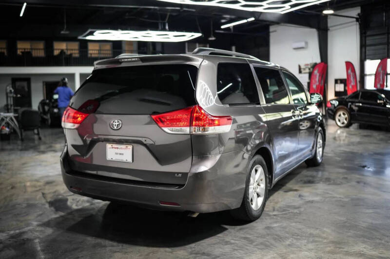 2013 Toyota Sienna