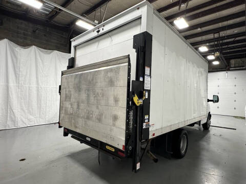 2022 Chevrolet Express 3500