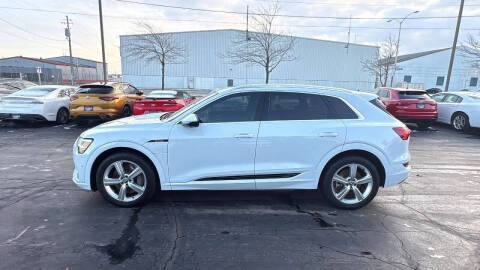 2019 Audi e-tron quattro Premium Plus