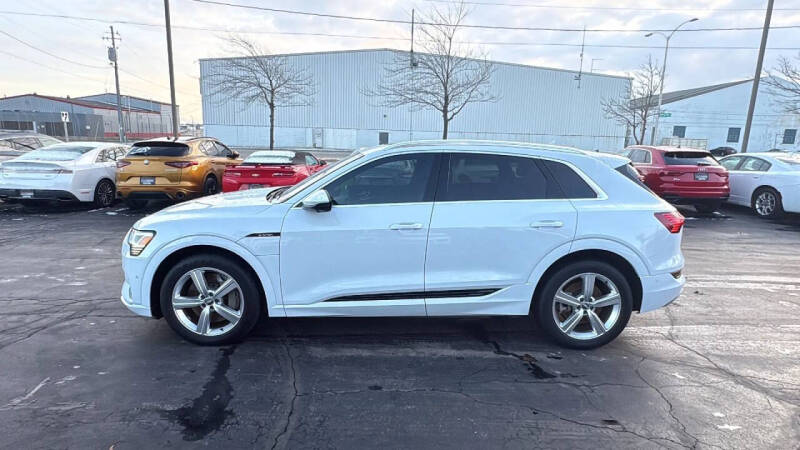 2019 Audi e-tron quattro Premium Plus