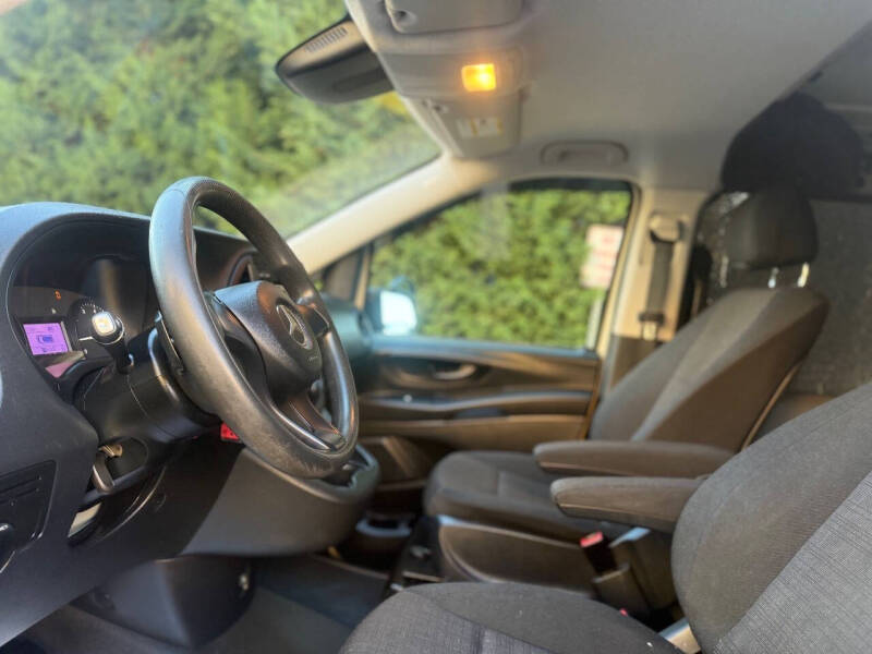 2016 Mercedes-Benz Metris